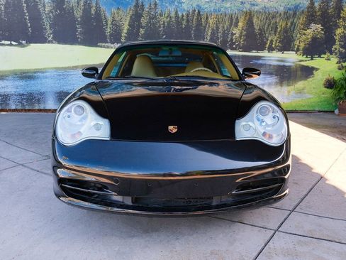 Used 2002 Porsche 911 Carrera RWD image 2