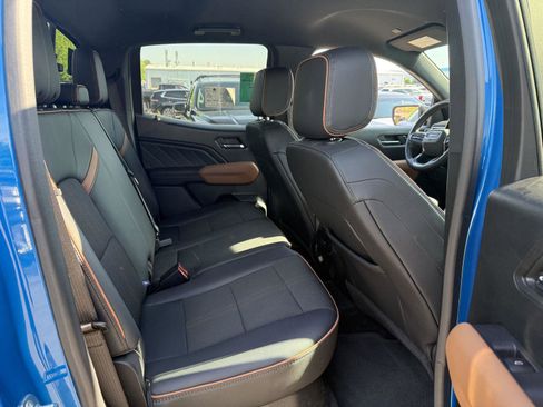 Used 2023 GMC Canyon AT4 AWD/4WD image 11