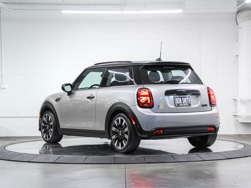 Certified 2024 MINI Cooper SE image 4