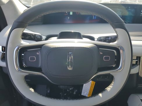 New 2025 Lincoln Navigator L Black Label image 16