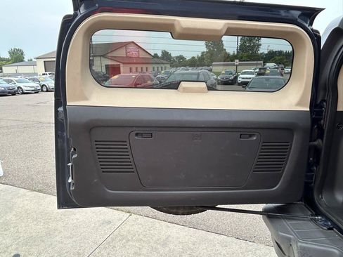 Used 2008 HUMMER H3 Luxury AWD/4WD image 15