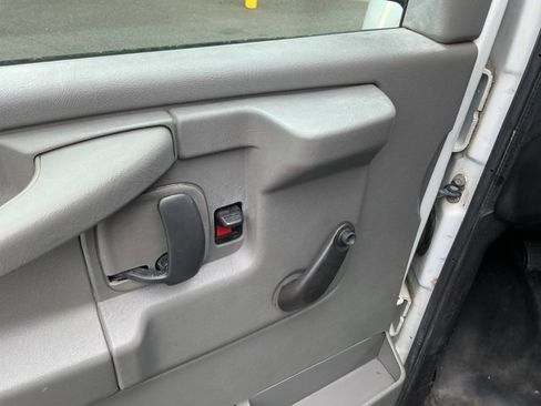 Used 2012 Chevrolet Express 1500 image 11