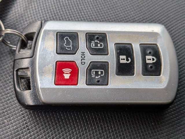 Used 2017 Toyota Sienna XLE FWD image 31