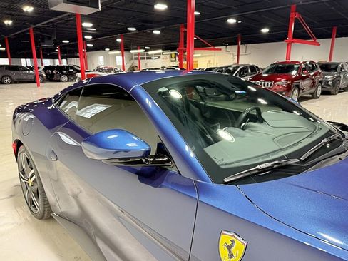Used 2019 Ferrari Portofino Base image 33