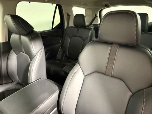 Used 2025 Honda Pilot EX-L image 31