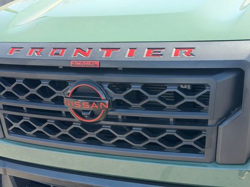 Used 2022 Nissan Frontier Pro-X RWD image 8