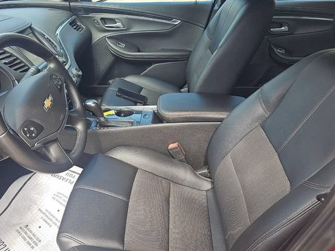 Used 2019 Chevrolet Impala LT FWD image 8