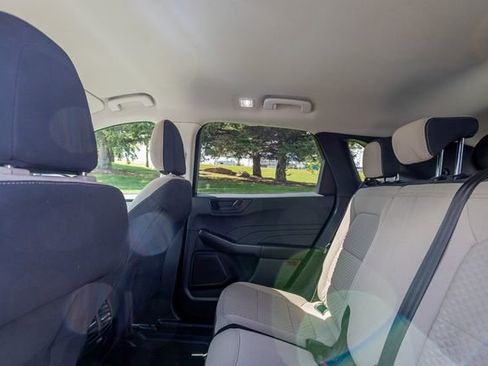 Used 2022 Ford Escape SE AWD/4WD image 15