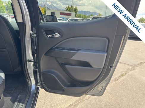 Used 2020 Chevrolet Colorado Z71 AWD/4WD image 12