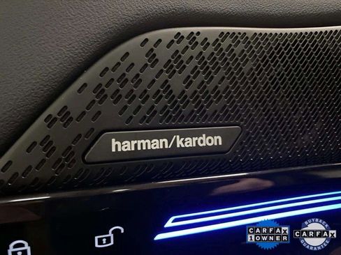 Used 2025 BMW 530i xDrive image 25