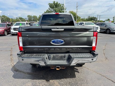 Used 2018 Ford F250 XLT w/ XLT Premium Package AWD/4WD image 4
