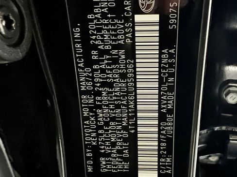 Certified 2020 Toyota Camry LE image 38