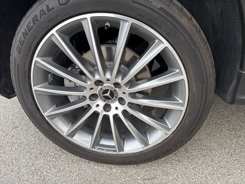 Used 2022 Mercedes-Benz GLC 300 4MATIC image 30