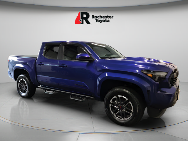 Certified 2025 Toyota Tacoma TRD Sport AWD/4WD image 2