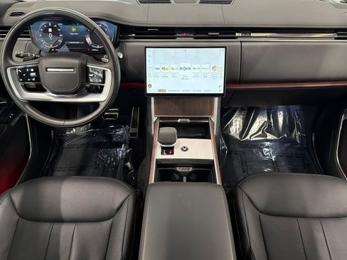 Used 2025 Land Rover Range Rover SE AWD/4WD image 16