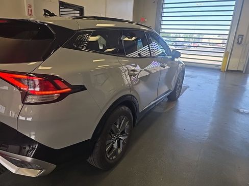 Used 2024 Kia Sportage SX FWD image 3