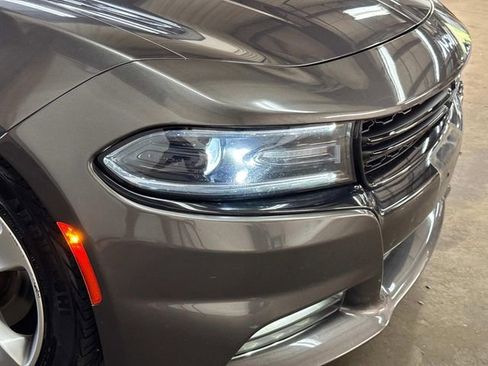 Used 2016 Dodge Charger R/T RWD image 5