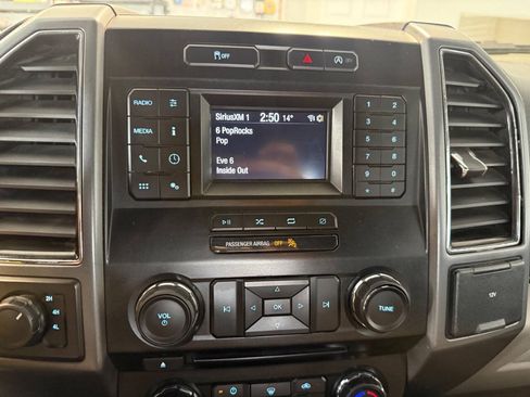 Used 2018 Ford F150 XLT AWD/4WD image 12