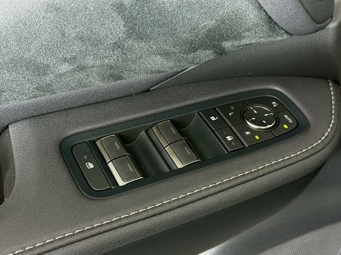 Used 2025 Lexus TX 500h AWD w/ Technology Package image 20