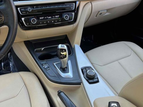 Used 2018 BMW 320i Sedan image 24