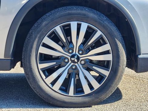 Used 2019 Mitsubishi Outlander ES FWD image 10