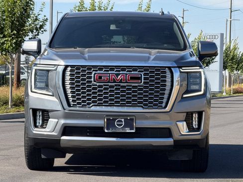 Used 2022 GMC Yukon XL Denali AWD/4WD image 8