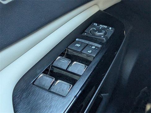 Used 2024 Lexus ES 350 w/ Premium Package image 27