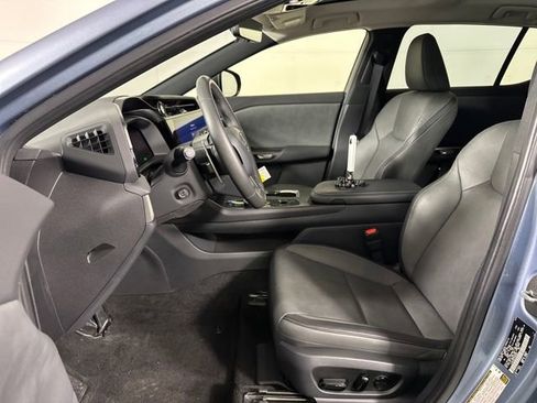 Used 2023 Lexus RZ 450e Premium image 11