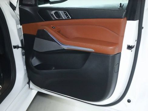 Used 2024 BMW X5 xDrive40i w/ M Sport Package AWD/4WD image 35