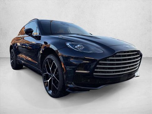 Used 2026 Aston Martin DBX 707 AWD/4WD image 8