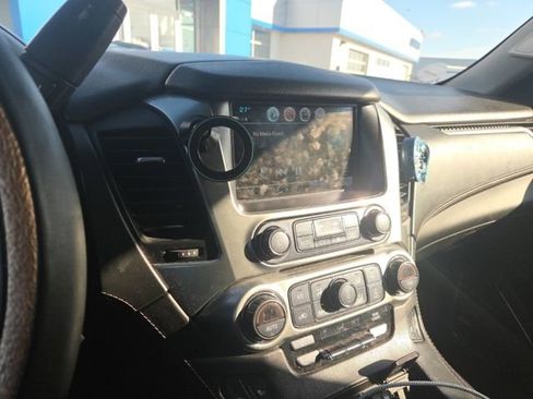 Used 2018 Chevrolet Suburban LT image 27