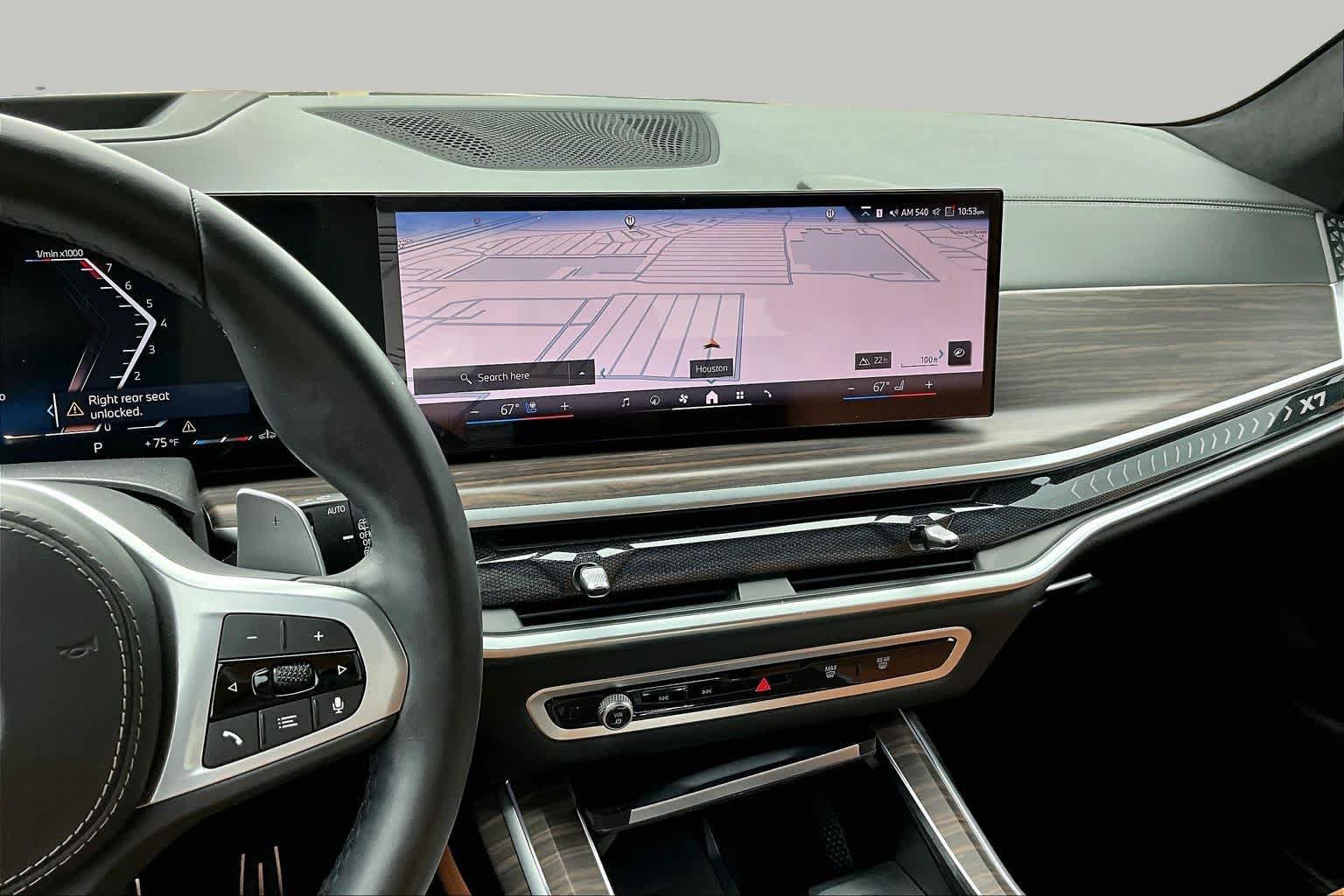 Used 2024 BMW X7 xDrive40i w/ M Sport Package AWD/4WD image 7