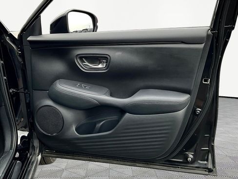 Used 2023 Honda HR-V LX image 25