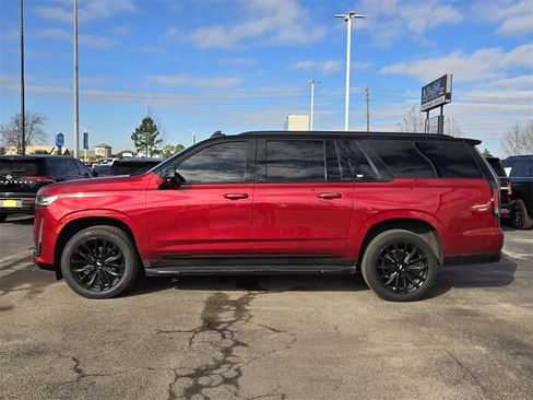 Used 2023 Cadillac Escalade ESV Premium Luxury image 7