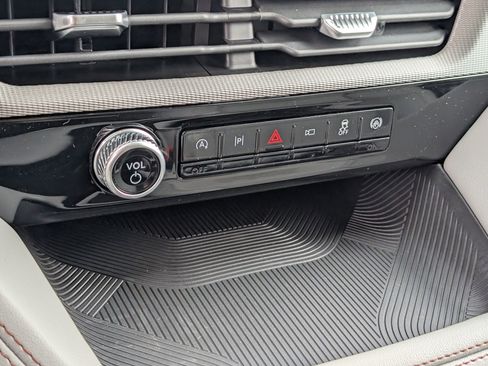 New 2026 Ford Explorer Active w/ Active Comfort Package image 30