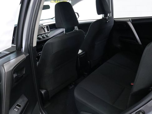 Used 2018 Toyota RAV4 LE image 23