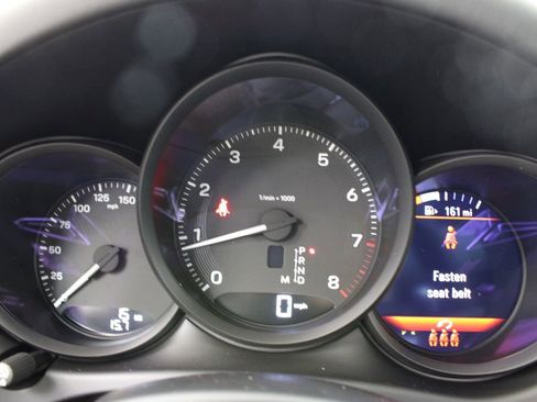 New 2026 Porsche Macan image 17