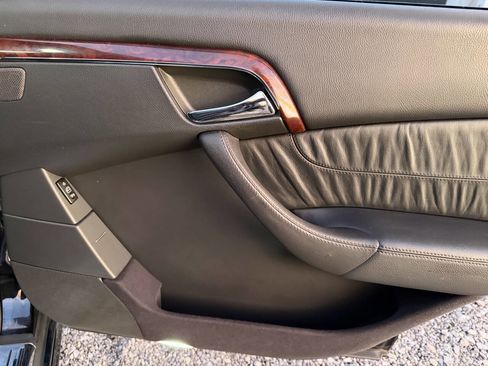 Used 2005 Mercedes-Benz S 500 image 30