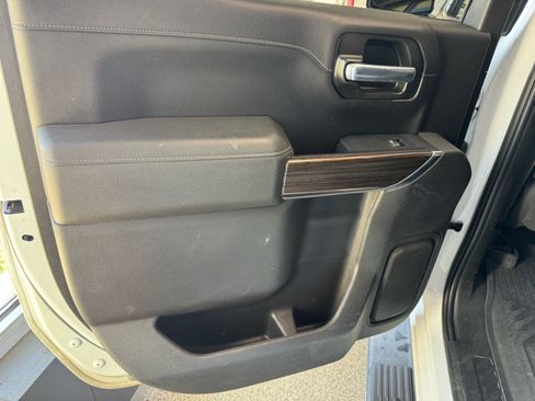 Used 2020 Chevrolet Silverado 1500 RST AWD/4WD image 11