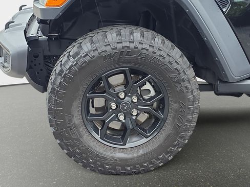 Certified 2025 Jeep Wrangler Unlimited Sport AWD/4WD image 30