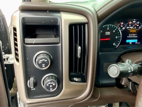 Used 2018 GMC Sierra 1500 Denali image 41
