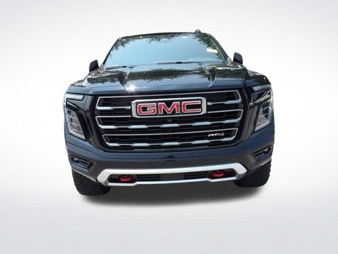 Used 2025 GMC Yukon XL AT4 w/ AT4 Premium Plus Package AWD/4WD image 4