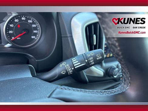 Used 2024 GMC Terrain SLT image 15