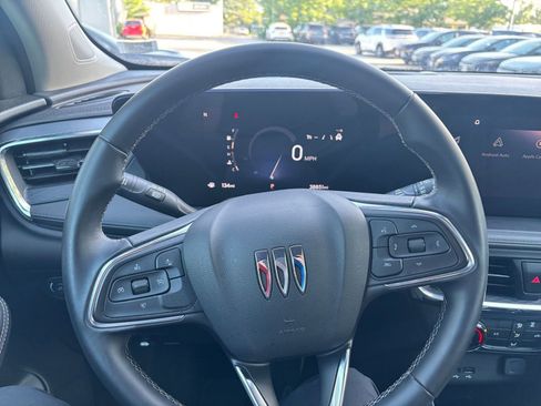 Used 2025 Buick Encore GX Preferred FWD image 33