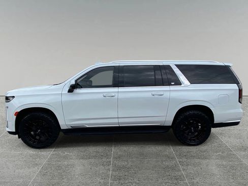 Used 2022 Cadillac Escalade ESV Premium Luxury AWD/4WD image 2