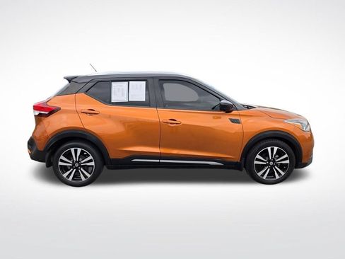 Used 2020 Nissan Kicks SR FWD image 2
