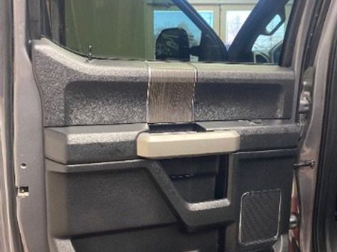 Used 2021 Ford F250 Lariat image 23