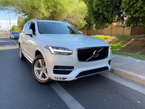 Used 2019 Volvo XC90 T5 Momentum AWD/4WD image 2