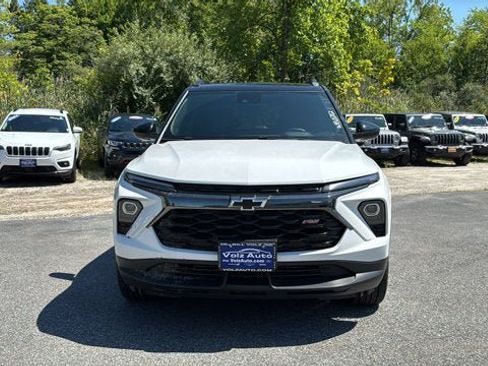 Used 2024 Chevrolet TrailBlazer RS AWD/4WD image 3