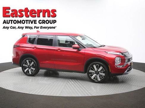 Used 2025 Mitsubishi Outlander AWD image 48